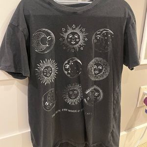 hollister graphic tee